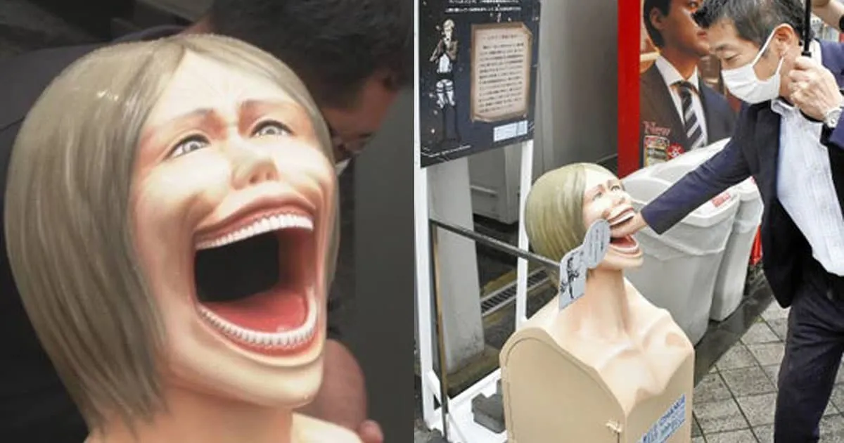 Attack on Titan นำถังขยะไททันมาวางในเมืองอย่างต่อเนื่องจนผู้คนหวาดกลัว