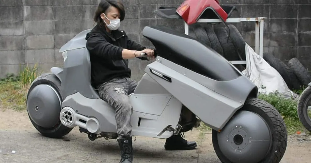 แฟนการ์ตูน Akira จำลองมอเตอร์ไซค์สุดเท่ ดีไซน์เดียวกับที่คาเนดะขับในเรื่อง
