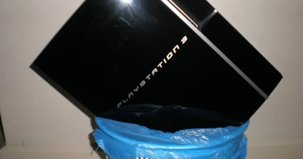 สื่อเกมต่างประเทศ บอกว่าเครื่อง PS3 รุ่นแรก เป็นเครื่องเกมคอนโซลที่ห่วยที่สุด!?