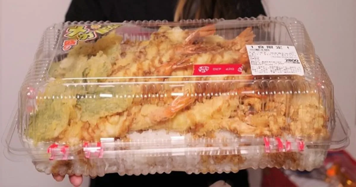 จะกินกันหมดไหม? ข้าวกล่องเทมปุระสุดมหึมาหนักกว่า 4 กิโลกรัม
