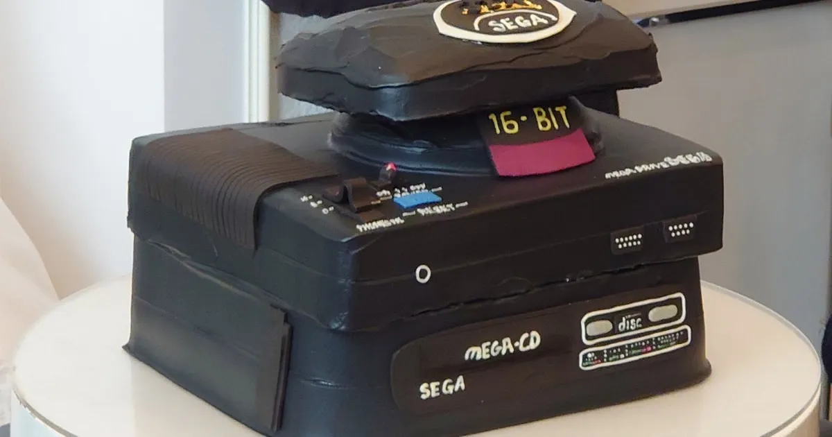 คู่รักชาวญี่ปุ่นที่เป็นสาวก Sega จัดงานแต่งพร้อมเค้กเครื่อง Mega Drive สุดแนว