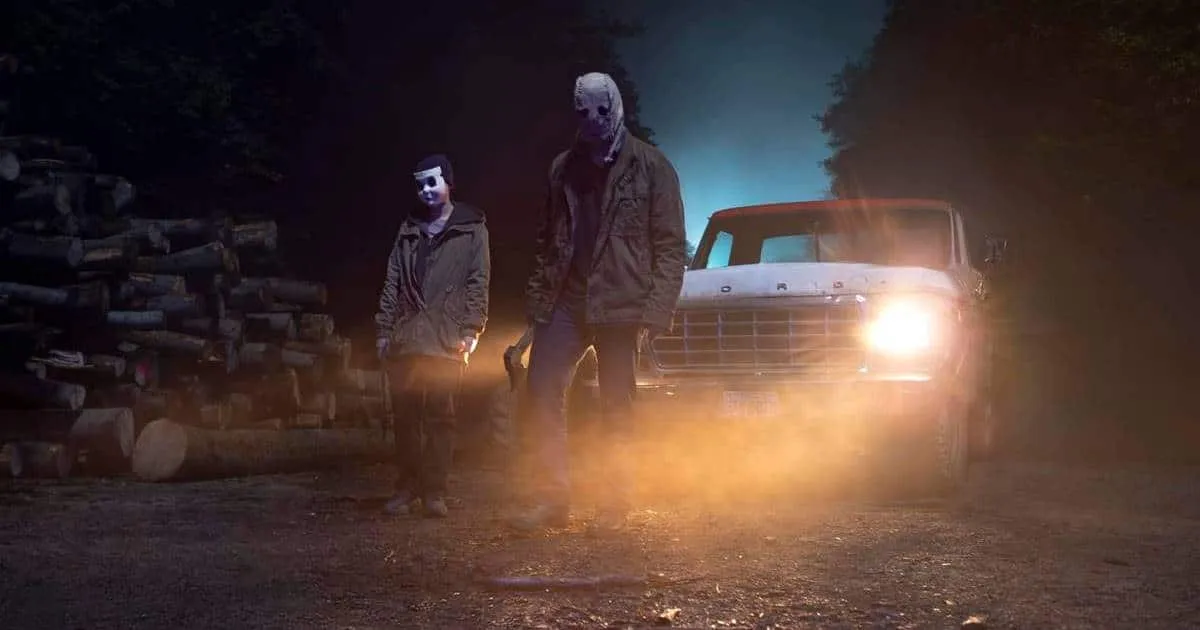 เผยภาพเซตแรกจาก “The Strangers Trilogy” ยกเครื่องรีบูตหนังในตำนานอัปเลเวลความโหดขั้นสุด