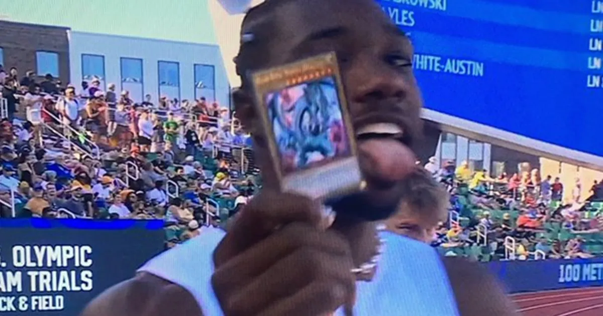 Noah Lyles พกการ์ด Blue-Eyes White Dragon คว้าแชมป์วิ่ง 100 เมตรของ US Olympic Trial!