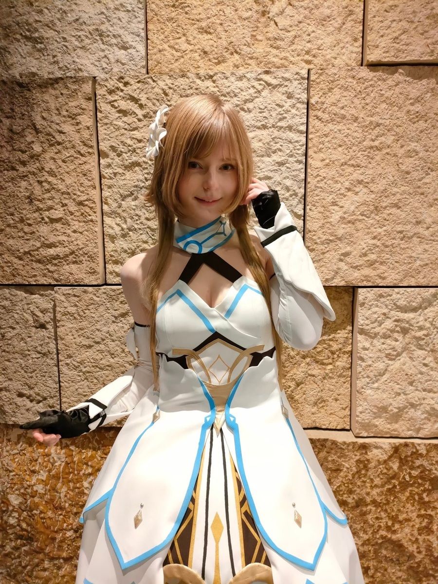Ella Freya