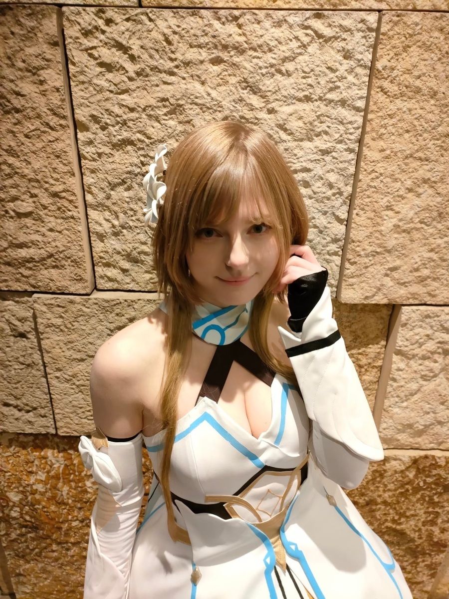 Ella Freya