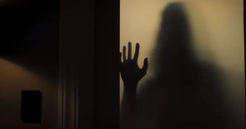 เมื่อบ้านที่เคยอยู่กลับเต็มไปด้วยความหลอนในตัวอย่างของ The Night House