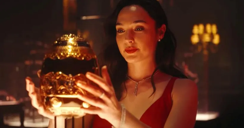 Red Notice ปล่อยคลิปใหม่โชว์ฉากบู๊สุดเซ็กซี่ของ Gal Gadot