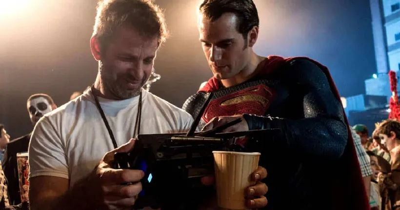 Zack Snyder แอบจ้างทีมการตลาดมาเพื่อสู้กับรีวิวของ Batman v Superman