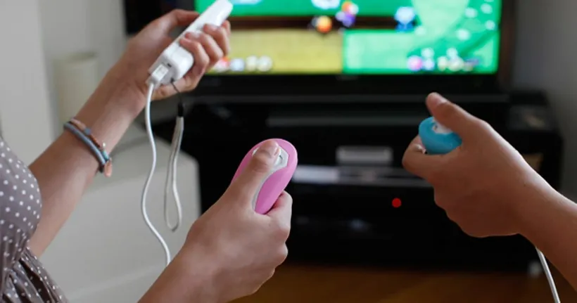 ผลวิจัยในต่างประเทศพบว่าคนที่เล่นเกมมักจะมีแนวโน้มรู้ตัวได้ขณะนอนฝัน