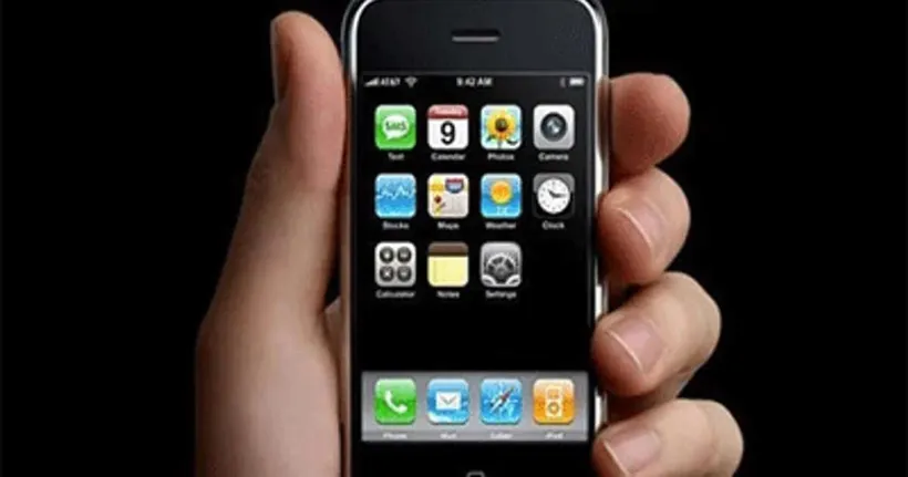 iPhone รุ่นแรกสุด สภาพใหม่ 100% ถูกนำไปประมูลได้ราคาราว 1.5 ล้านบาท