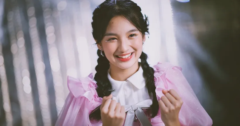 แจนรี่ – กัลยารัตน์ รุ่น 4 เซ็นเตอร์วันใหม่ เปล่งประกายเติมเต็ม BNK48!