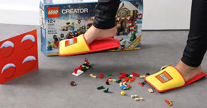 เมื่อ Lego ออก Anti-LEGO Slippers เพื่อเหล่าสาวกที่ทนทุกข์กับความเจ็บปวด!?