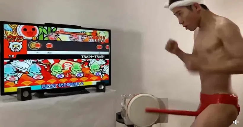 เกมเมอร์ญี่ปุ่น โชว์เล่นเกมตีกลอง Taiko no Tatsujin ด้วยอุปกรณ์สร้างสรรค์สุดขั้ว