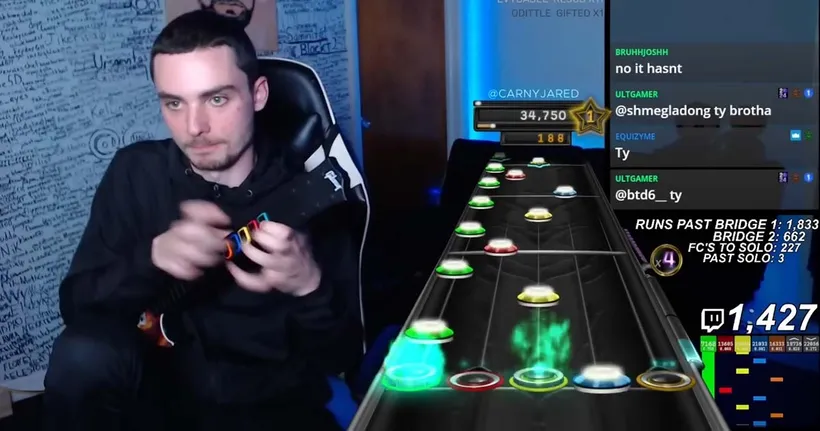 สตรีมเมอร์หนุ่มโชว์เล่นเพลงโหดใน Guitar Hero 3 ด้วยสปีด 200% แบบไม่หลุดคอมโบ