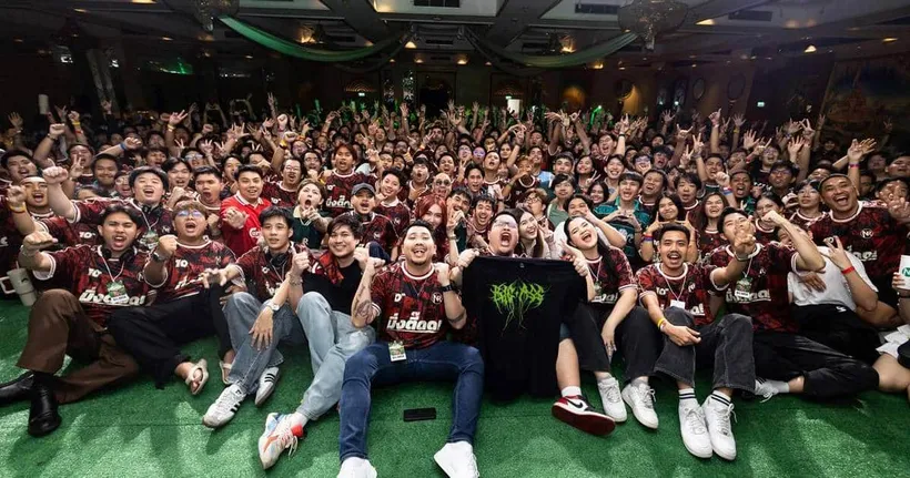 "NRsportsRadio" แฟนมิตติ้งแรก เกินต้าน! ฮากระจาย ซึ้งทะลัก มันส์จัดเต็ม เซอร์ไพรส์ไม่ยั้ง!