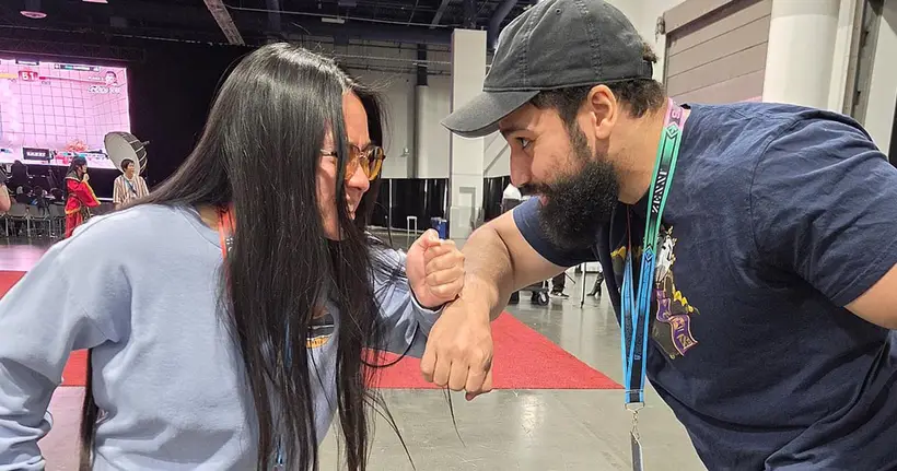 คู่รักนักแข่งเกม Tekken กลายเป็นไวรัล หลังแสดงโมเมนต์สุดน่ารักบนเวที