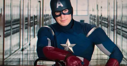 มีพิรุธอีกแล้วนะ Chris Evans ยักไหล่ให้กับข่าวรีเทิร์น Captain America อีกครั้ง