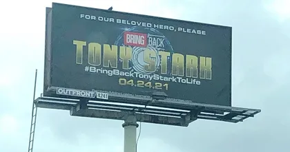 ชาวอเมริการ่วมลงขันเช่าป้ายโฆษณา เพื่อเรียกร้องให้ Marvel คืนชีพให้กับ Tony