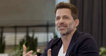 Zack Snyder ชะลอแผนการสร้าง Horse Latitudes หนังเรื่องใหม่ออกไปแล้ว