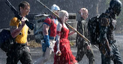 โชว์ซีนเข้มของเหล่า The Suicide Squad ท่ามกลางฝนตกภาพชุดใหม่ของตัวหนัง