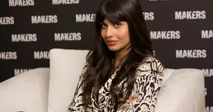 Jameela Jamil ซ้อมคิวบู๊พร้อมยืนยันว่าเธอได้มาร่วมแสดงใน She-Hulk แล้ว