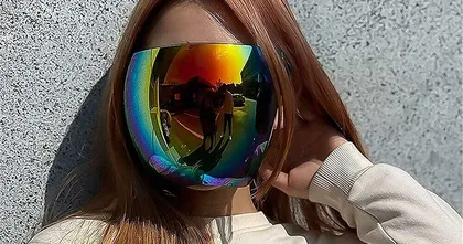แฟชั่นจัดจ้าน แว่นกันแดดแบบเต็มหน้า ที่ปกป้องทั้งตาและใบหน้าจากรังสี UV !?