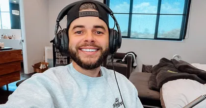 Nadeshot ทำเซอร์ไพรส์! โดเนทให้สตรีมเมอร์ 3000$ ช่วยสานฝันให้พาวงได้ไปทัวร์!