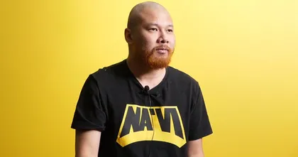 จัดให้! Cyberclasher ทำพิธีโกนหัว+ย้อมหนวดทองฉลองแชมป์ให้ Team Spirit แล้ว