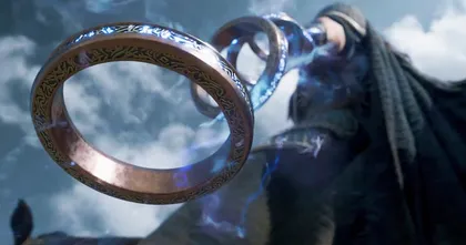 Ten Rings ใน Shang-Chi ไม่เหมือนกับต้นฉบับเพราะคล้าย Infinity Stones