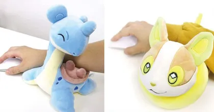 Pokémon ออกหมอนรองแขนเวลาทำงานของ Lapras กับ Yamper ที่น่ารักเวอร์