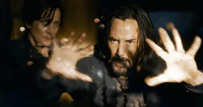 The Matrix Resurrections ทำรายได้ทะลุ 100 ล้านเหรียญแล้วแต่ยังน่าเป็นห่วง