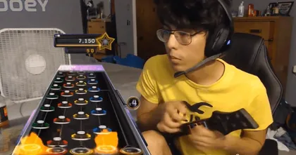 งานเข้า! เมื่อ Schmooey ผู้เล่นเกม Guitar Hero เก่งที่สุดในโลกถูกจับโป๊ะว่าใช้กลโกง