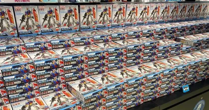 ถึงกับแปะสติ๊กเกอร์เตือน! Bandai เตรียมเอาผิดทางกฎหมายผู้กักตุน หิ้วและ รีเซลล์ สินค้า!