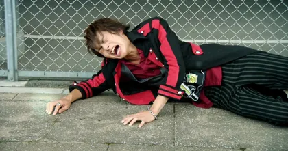 นักแสดง Kamen Rider Baron ยกเลิกสัญญากับต้นสังกัด เพราะคดีขโมย