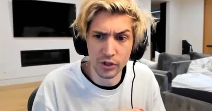 xQc สตรีมเมอร์เกมชื่อดังโดน Twitch จำกัดอายุผู้เข้าชม เหตุก่อดราม่าบ่อยเกินไป