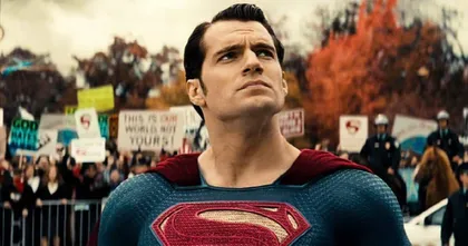Henry Cavill อาจอยู่ในระหว่างการเจรจาเพื่อมาร่วมแสดงในจักรวาล MCU แล้ว