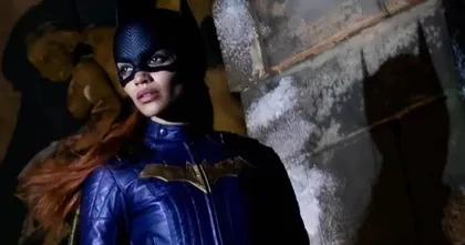 Warner Bros ยัน Batgirl ไม่ได้ถูกยกเลิกเพราะคุณภาพแต่เป็นเพราะจักรวาล DC