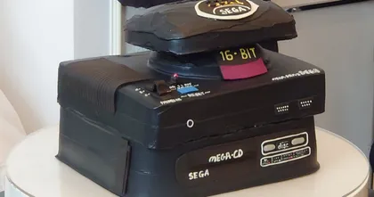 คู่รักชาวญี่ปุ่นที่เป็นสาวก Sega จัดงานแต่งพร้อมเค้กเครื่อง Mega Drive สุดแนว