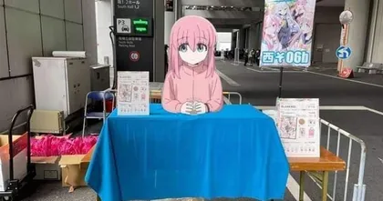 ผู้เขียน Bocchi the Rock! แยกบูธไปขายงานชิ้นอื่นเพราะกลัวคนทะลัก!