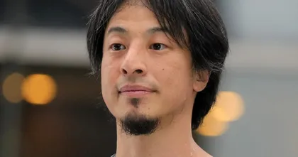 แอดมิด 4chan พูดกลางรายการว่ามีคดีฆาตกรรม แต่ข่าวพูดถึงแต่ Sushiro