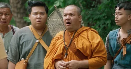 ใส่สบงแล้วทรงพลัง!!! "โอ๊ต ปราโมทย์" จัดเต็มเล่นเองทุกฉาก กับ "อาตมาฟ้าผ่า"