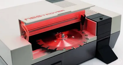 จะเป็นอย่างไรเมื่อ NES เครื่องเล่นเกมยุคเรโทรถูกดัดแปลงเป็นเครื่องจักรสังหาร!?