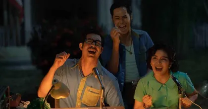 Netflix ภูมิใจเสนอ ตัวอย่างภาพยนตร์ "มนต์รักนักพากย์" เตรียมขึ้นรถเร่ย้อนรำลึกมนต์เสน่ห์ยุคทองของหนังไทย ได้แล้ว 11 ตุลาคมนี้
