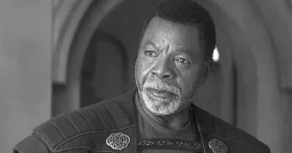 นักแสดงบท Greef Karga ในซีรีส์ The Mandalorian เสียชีวิตแล้วด้วยวัย 76 ปี