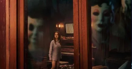 “ฆาตกรเดอะ สเตรนเจอร์ส” จู่โจมผวาจัด “The Strangers: Chapter 1 อำมหิตฆ่าไม่สน” หนีตายพร้อมกัน วันนี้ในโรงภาพยนตร์