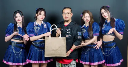 BNK48 เยือนออฟฟิศ Online Station สวัสดีปีใหม่ทีมงานและแฟนๆ