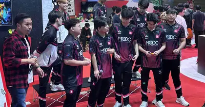 ทีม eArena RoV แข่งโชว์แมทต์และพบปะแฟน ๆ ที่บูธ AMD ภายในงาน gamescom asia x Thailand Game Show 2025
