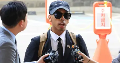 Johnny Somali ยูทูบเบอร์สายเกรียน โดนศาลเกาหลีใต้สั่งจำคุกเป็นเวลา 6 เดือน ในข้อหาก่อความเดือดร้อนในที่สาธารณะ