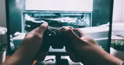วิจัยเผยพฤติกรรมเกมเมอร์สายตึง! ปากด่า "เกมหมา" แต่ยังเล่นไม่เลิก ยอมโดนตบหัวร้อนดีกว่านอนเหงาในโหมดชิล!